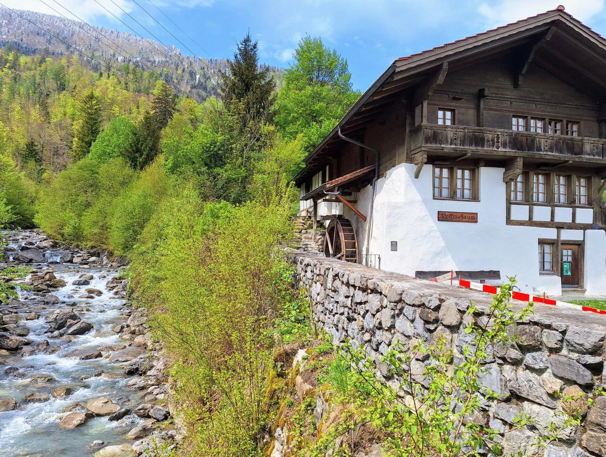Chalet-Gafri - Bnb - Fruehstueckspension Und Gastfreundschaft Wilderswil Exterior photo